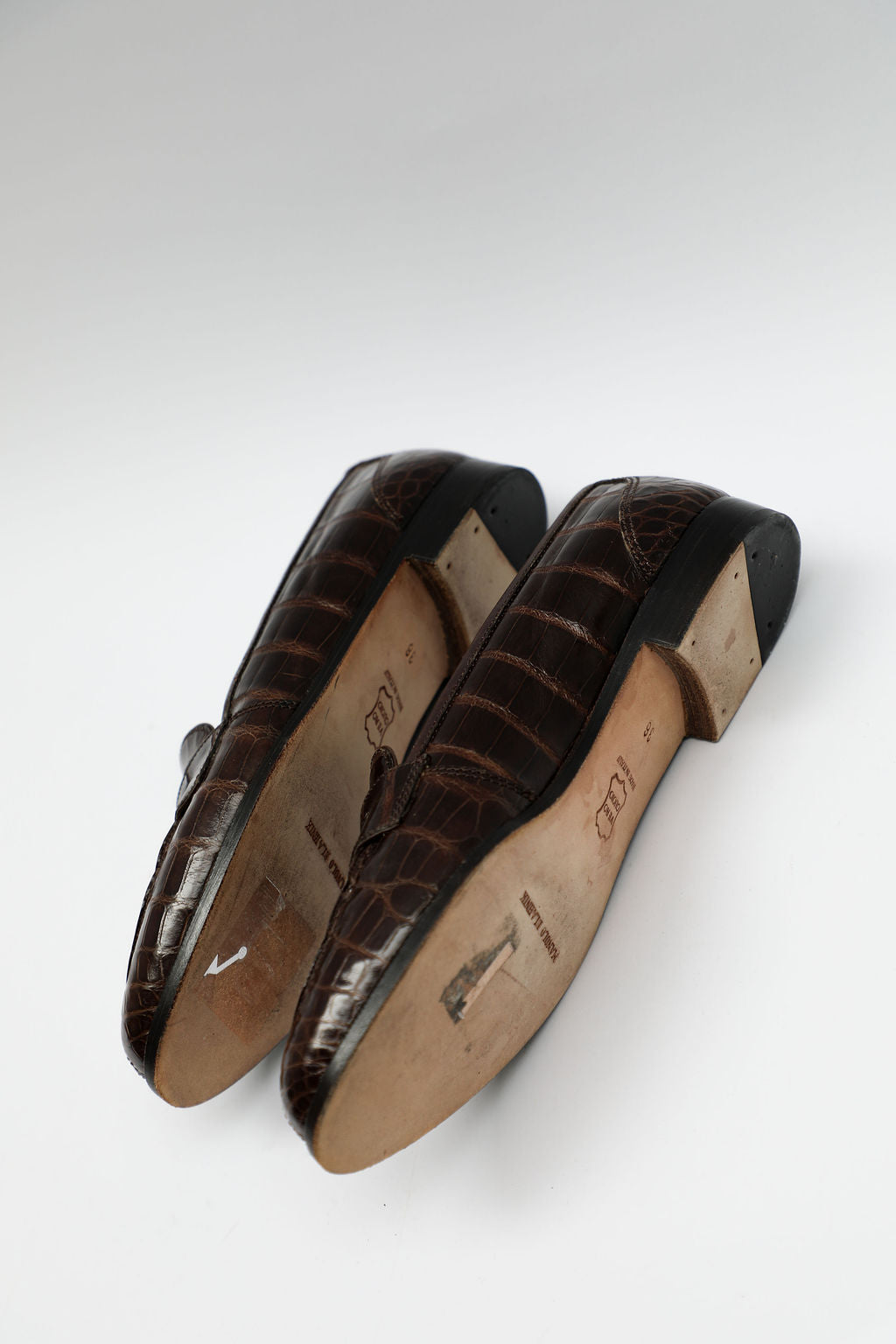 Manolo Blahnik Brown Alligator Penny Loafers (EU 36)