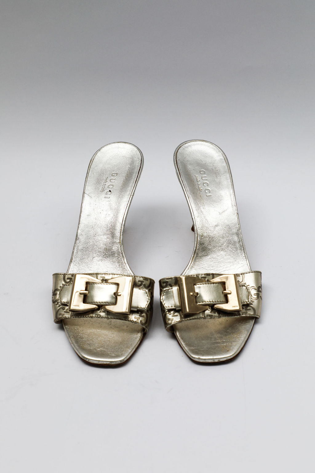 Gucci Metallic Silver Buckle Sandals (EU 36)