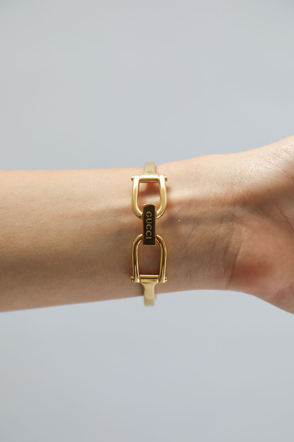 Gucci 1500L Bangle Watch - Gold Band & Black Dial