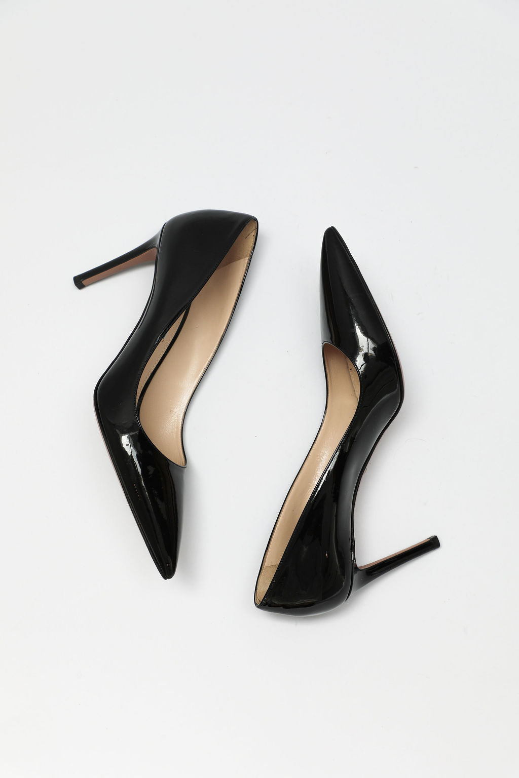 Prada Black Patent Leather Pointed-Toe Pumps (EU 39.5)
