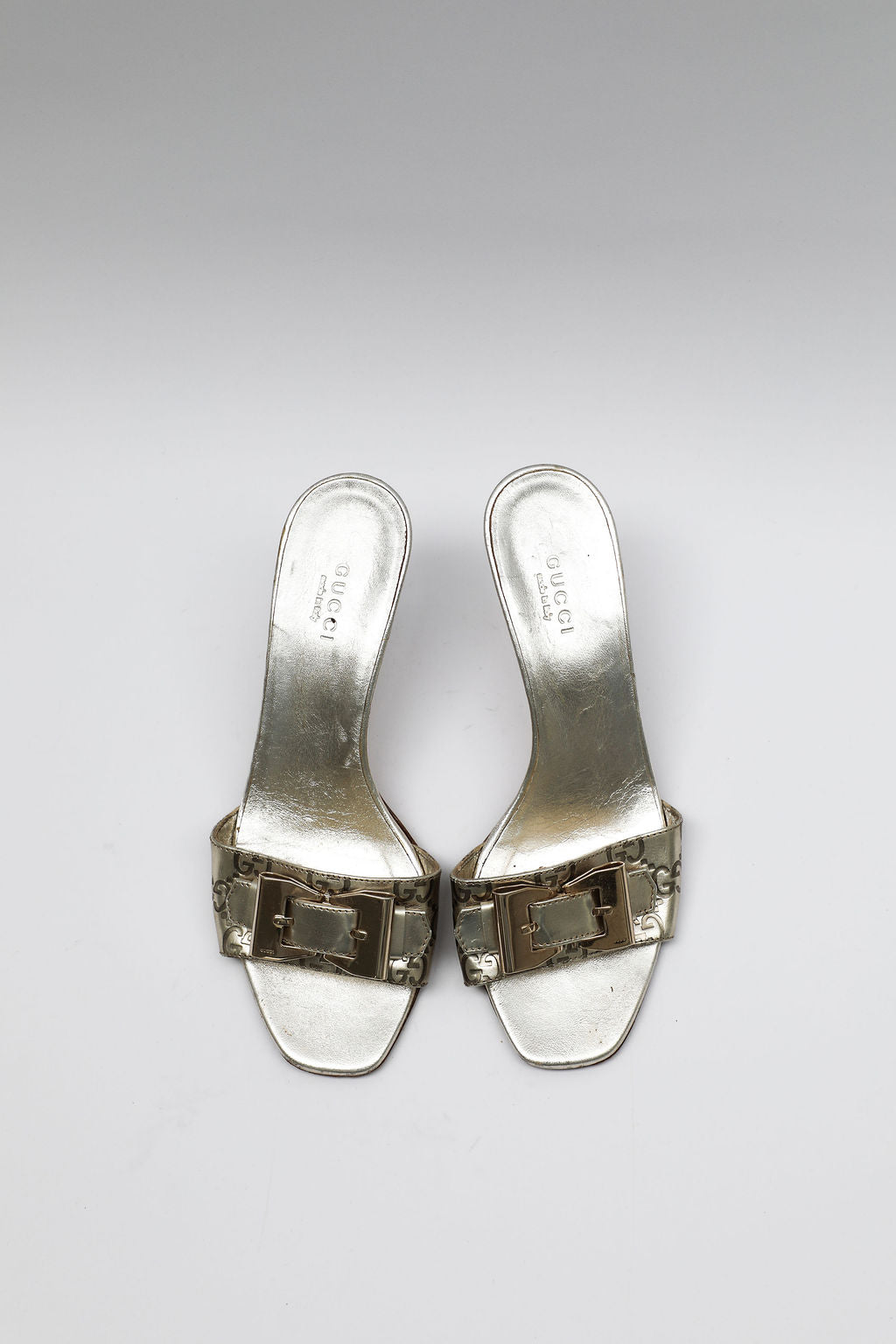 Gucci Metallic Silver Buckle Sandals (EU 36)