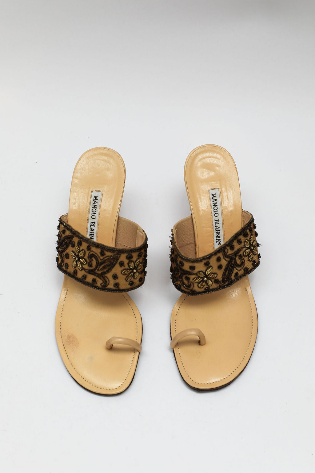Manolo Blahnik Embroidered Toe-Ring Mule Sandals (EU 39)