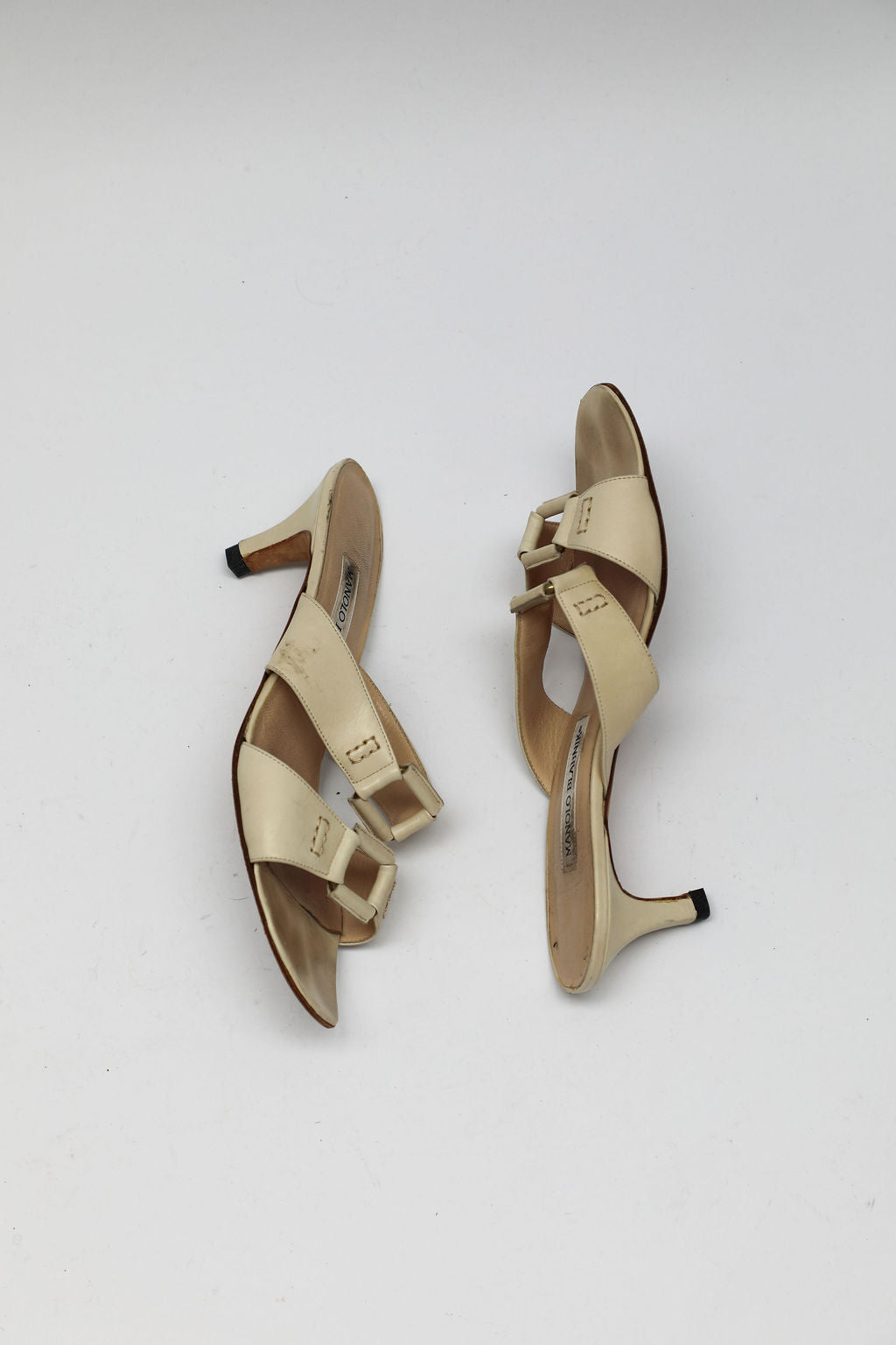 Manolo Blahnik Cream Leather Strappy Sandals (EU 38)