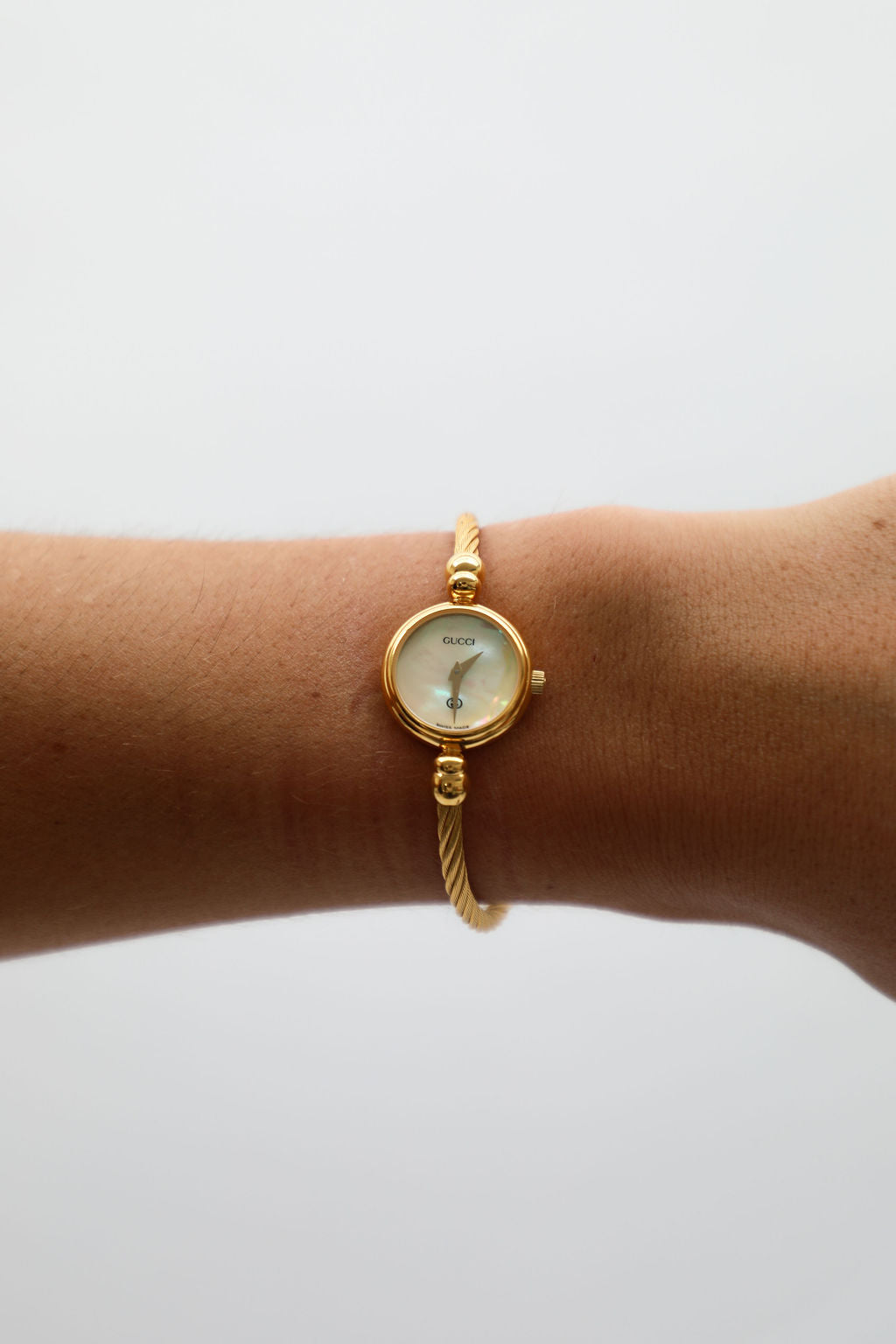 Gucci 2700 2L Watch - Pearl Dial