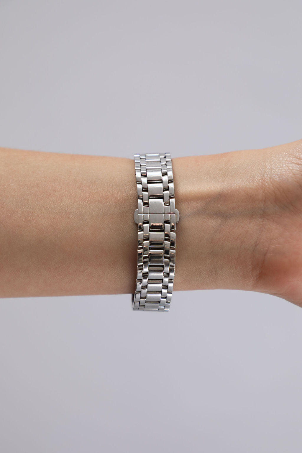 Fendi 7000L Watch - Silver Band & White Dial