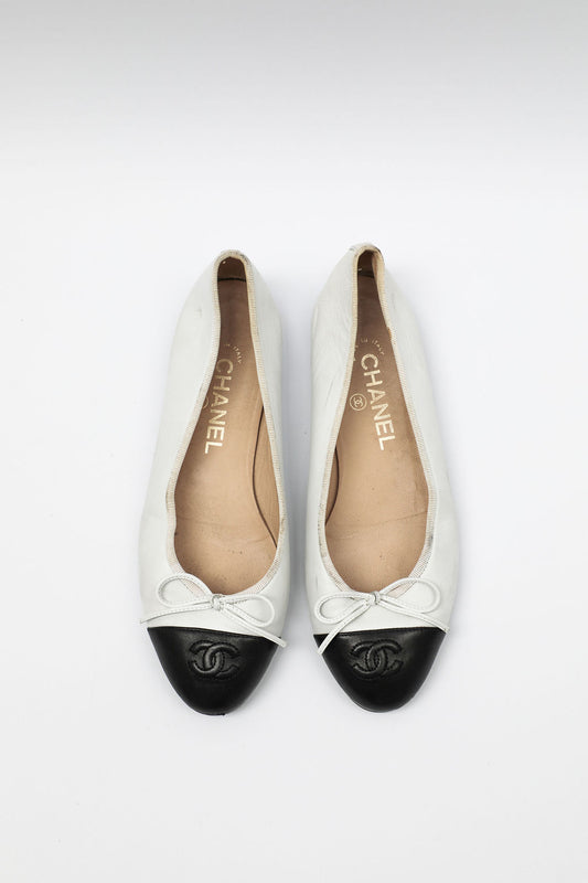 Chanel White Leather Ballet Flats (EU 37.5)