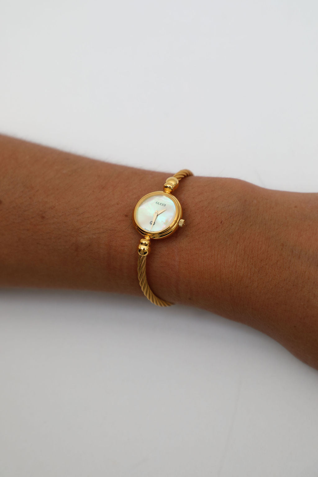 Gucci 2700 2L Watch - Pearl Dial