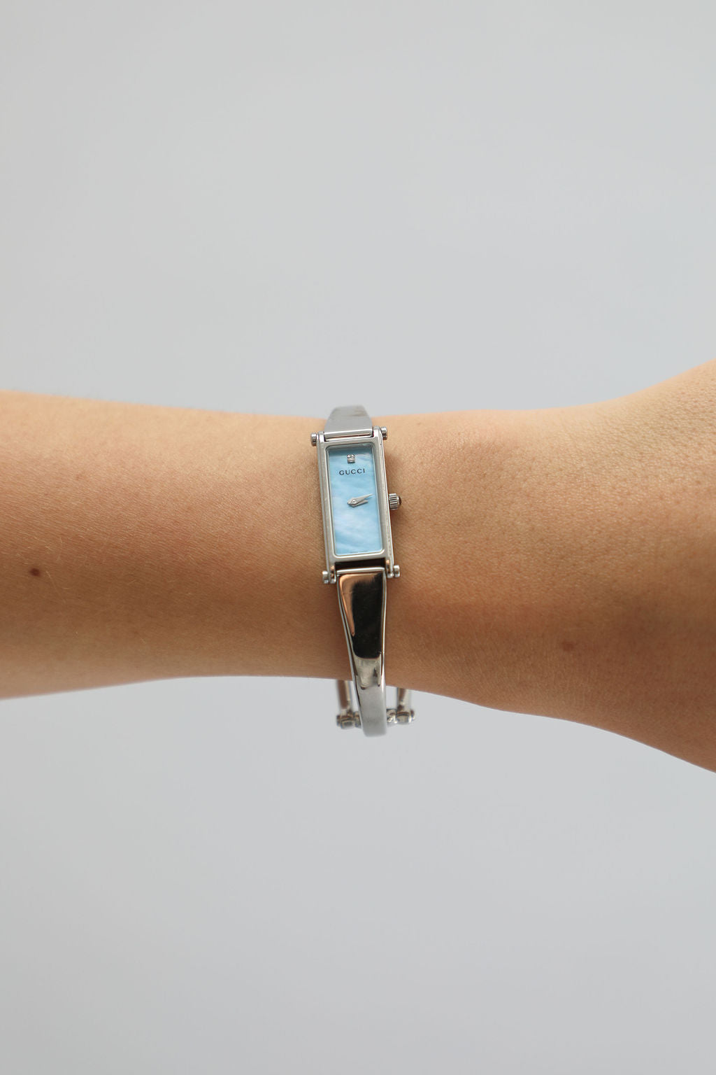Gucci 1500L Watch - Blue Pearl Face w/ Diamond
