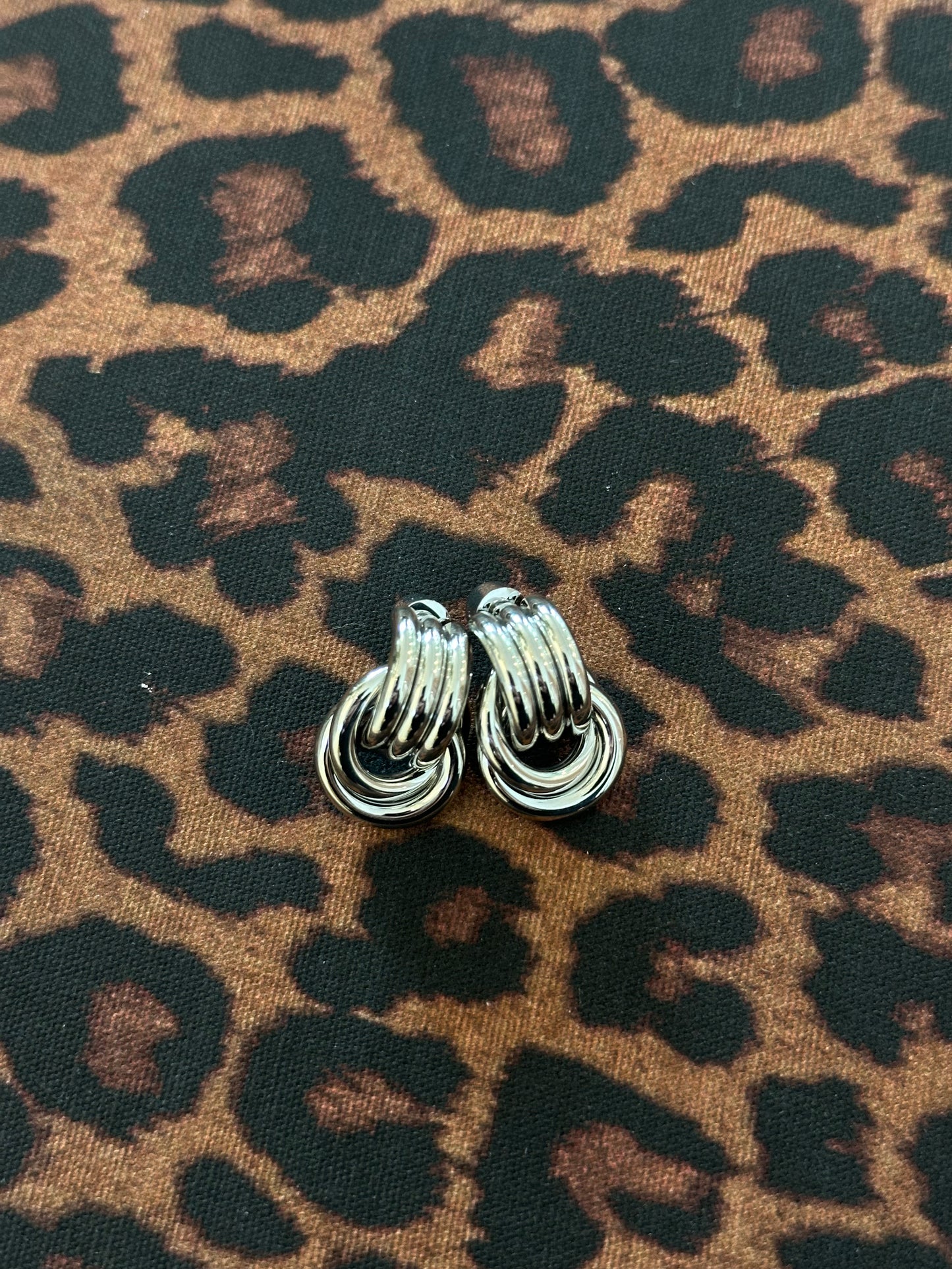 Baby Knot Earrings Silver